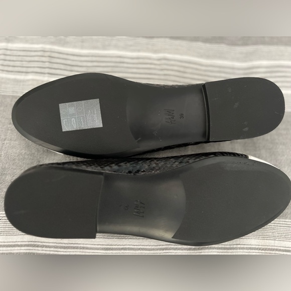 NWOT - H&M Black and White Cap Toe, Embossed Snake Slip on Flat - Picture 2 of 4